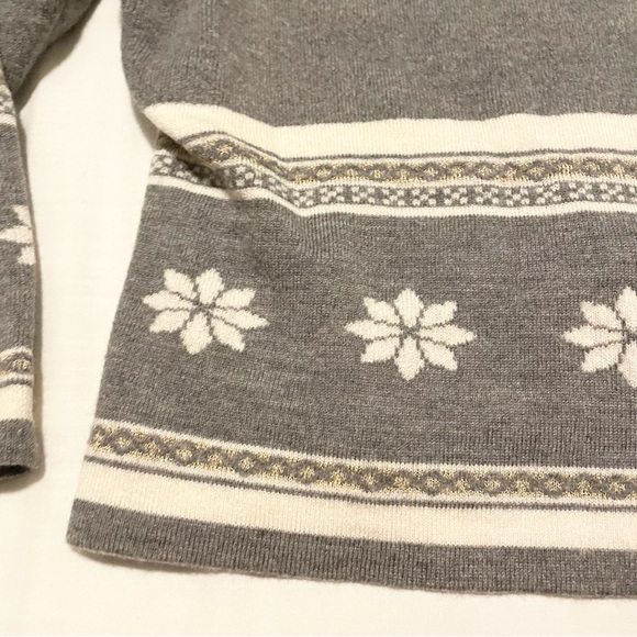 St John Sport by Marie Gray Cardigan Sweater Size Small - Picture 8 of 16